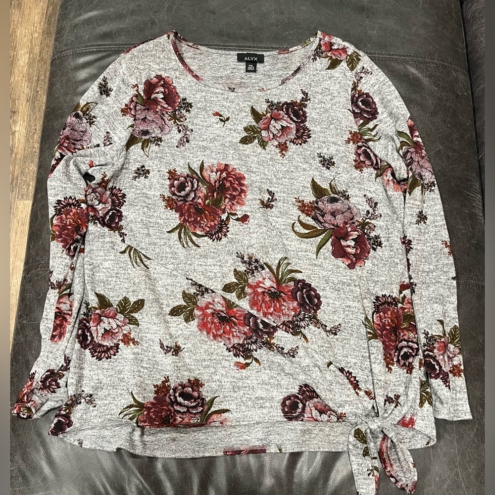 Alyx Women's Floral Long Sleeve Top - Gray and Red